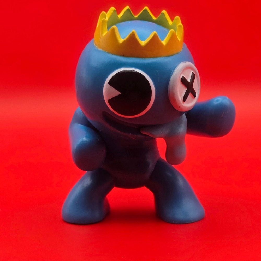 Rainbow Friends Toy Figure Blue Drooling With Crown